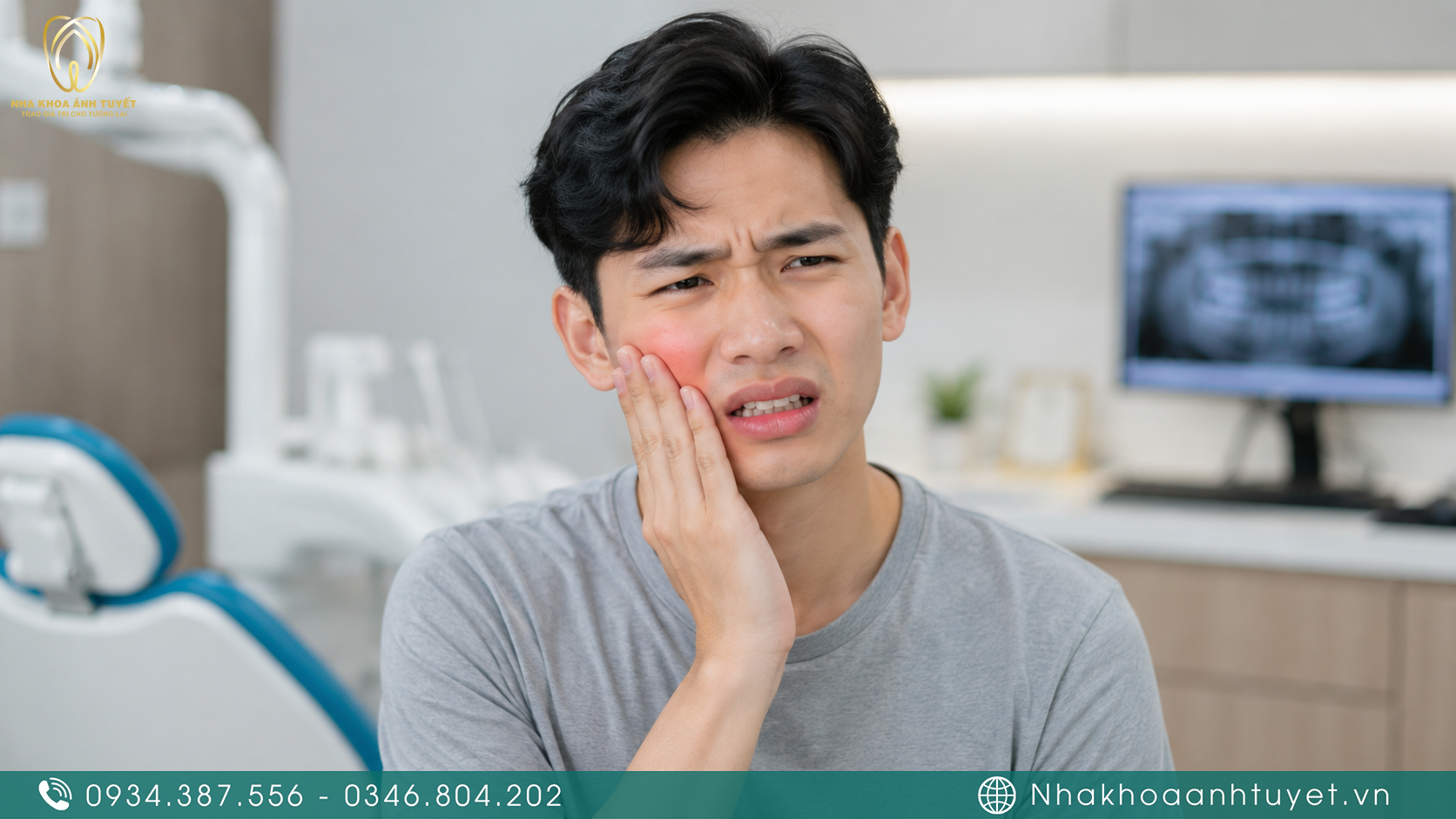 Bệnh nhân lo lắng vì biến chứng răng khôn mọc lệch gây đau nhức