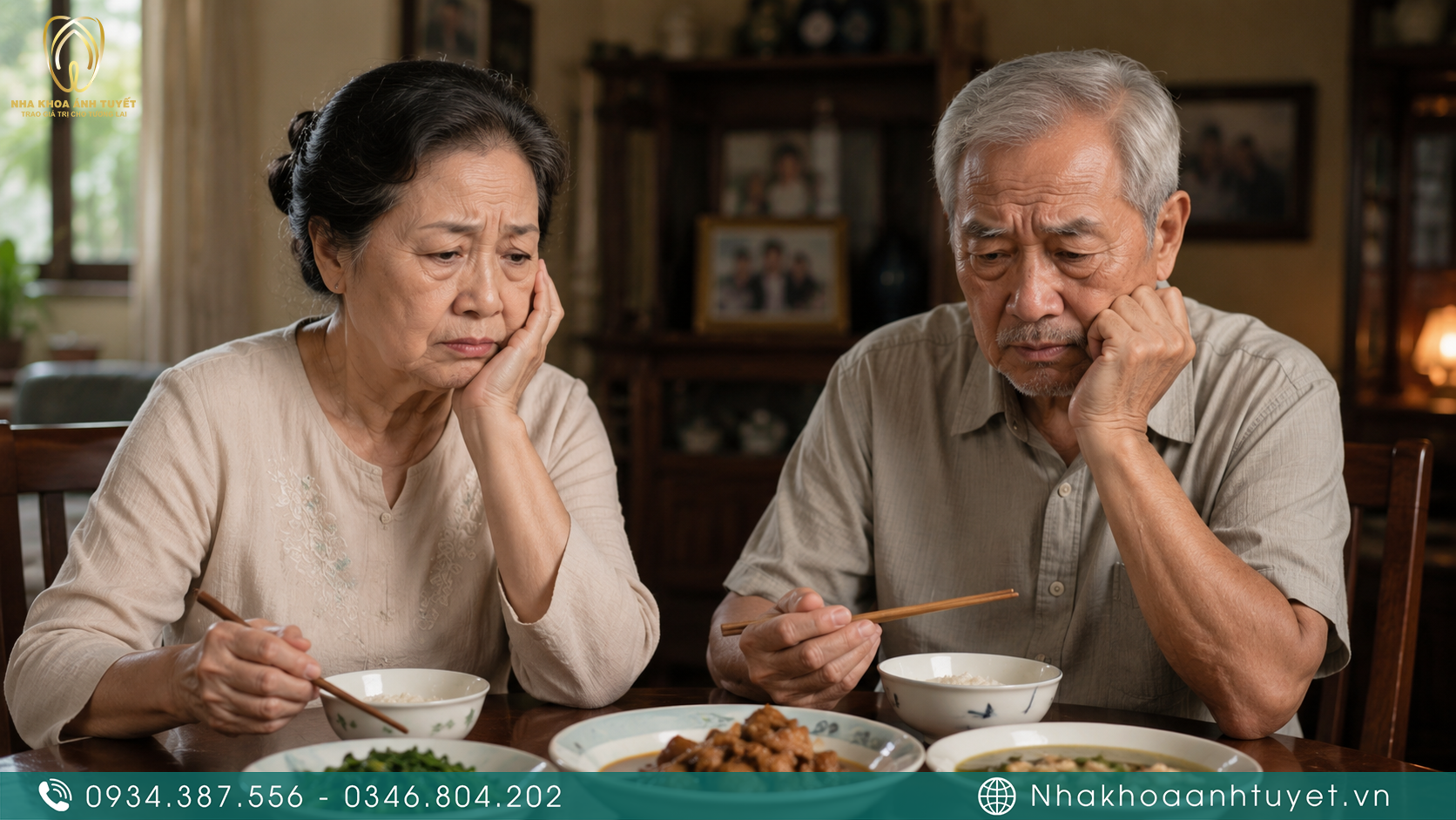 Cha mẹ già trăn trở khó khăn khi ăn uống vì hàm tháo lắp bị lỏng