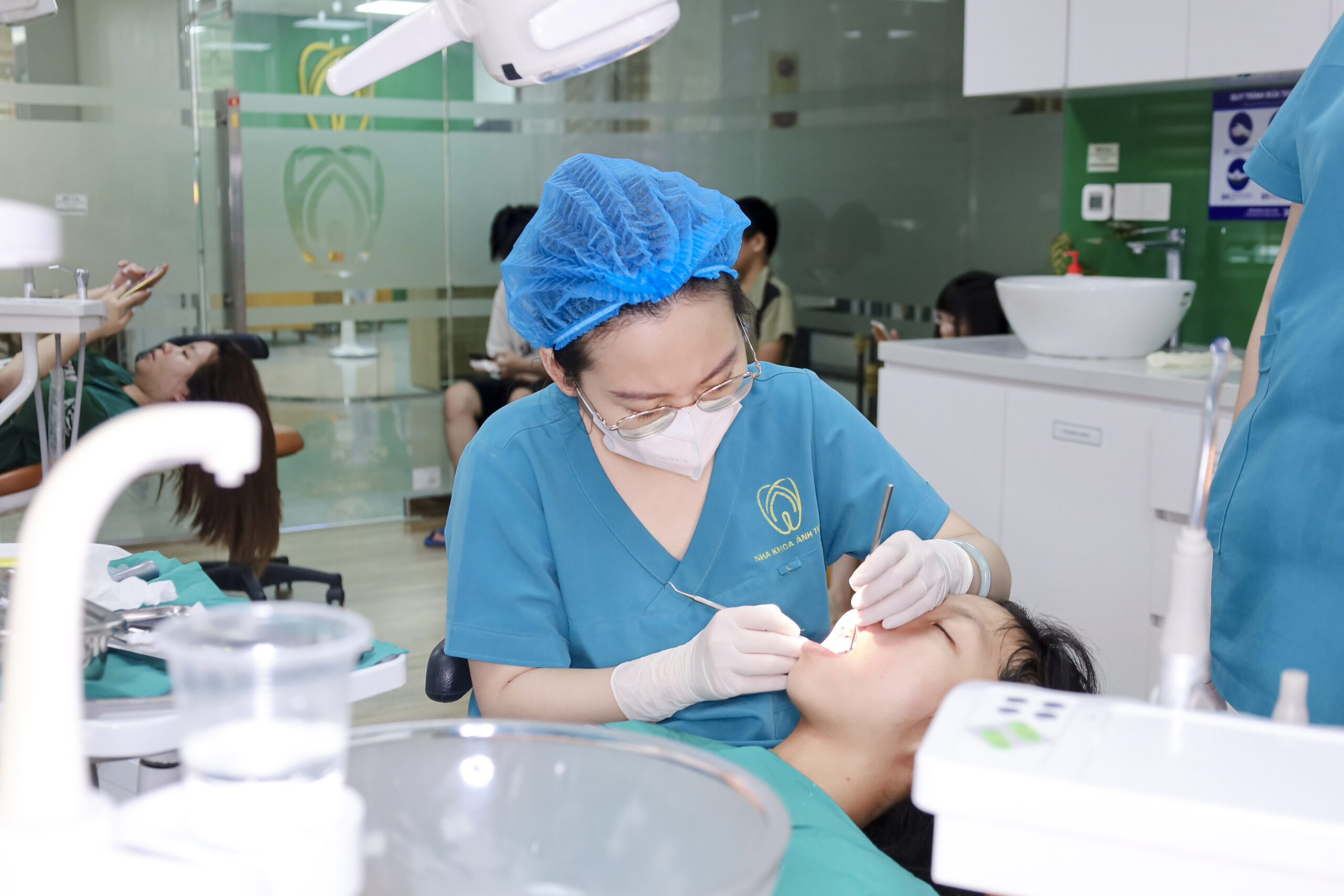 Bác Sĩ Hàn Răng Thẩm Mỹ Tại Nha Khoa Ánh Tuyết Bác Sĩ Hàn Răng Thẩm Mỹ Tại Nha Khoa Ánh Tuyết