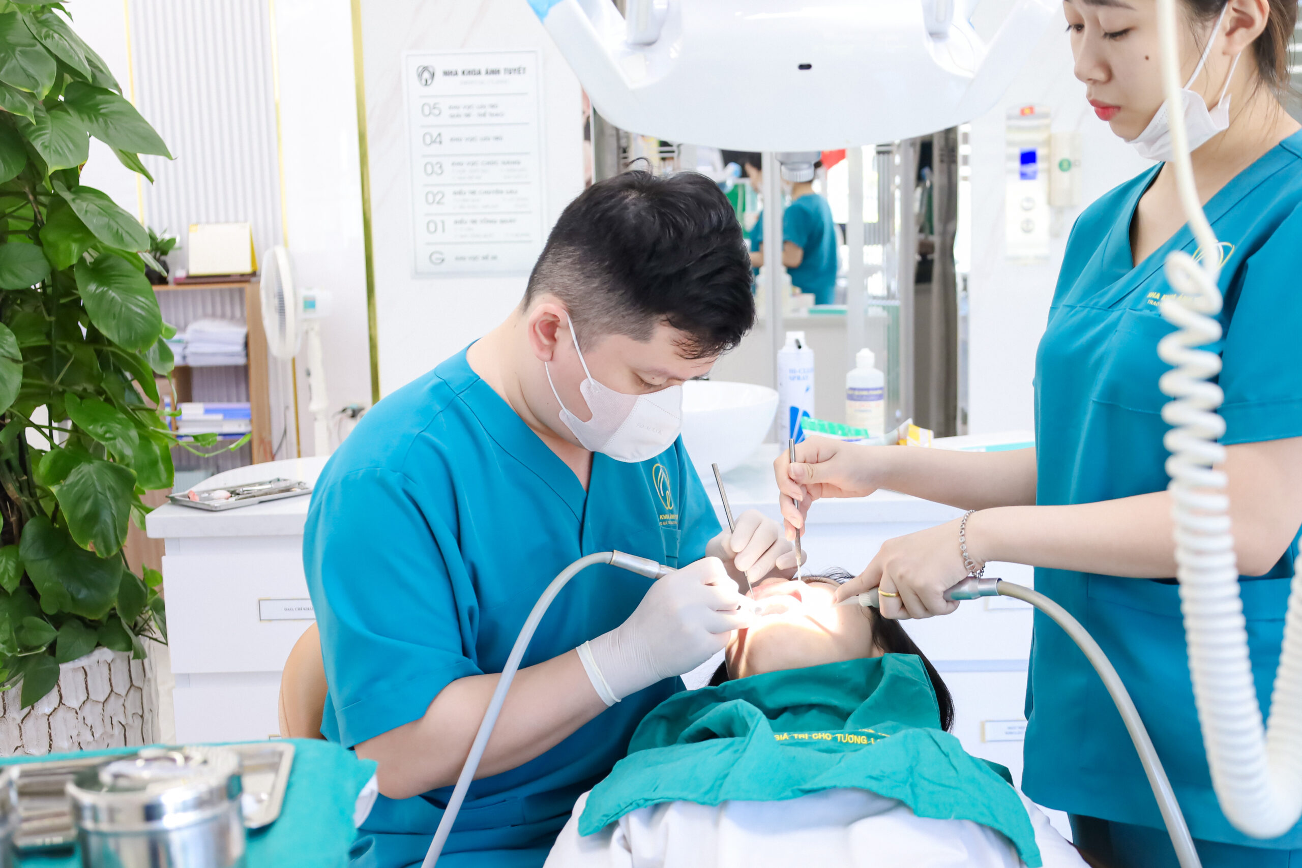 Đội Ngũ Nha Khoa Ánh Tuyết Trong Ngày Quốc Khánh