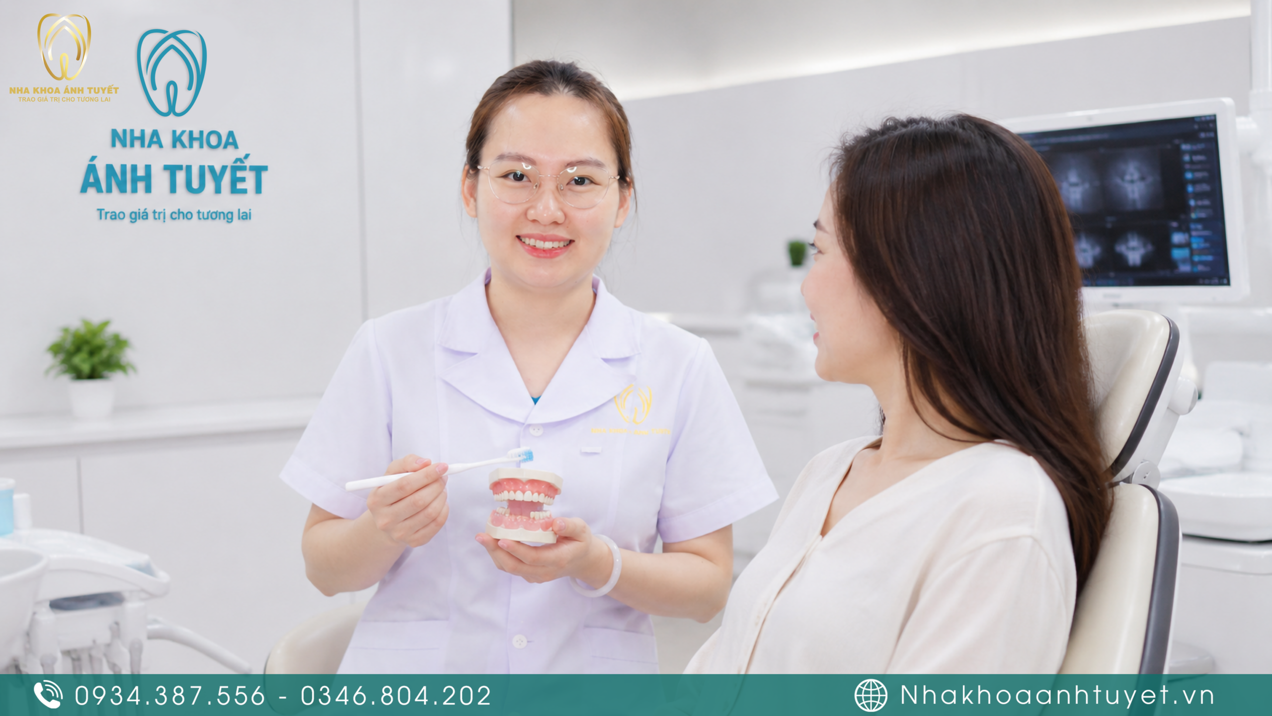 Bác sĩ hướng dẫn chăm sóc giữ màu bền đẹp sau khi tẩy trắng răng